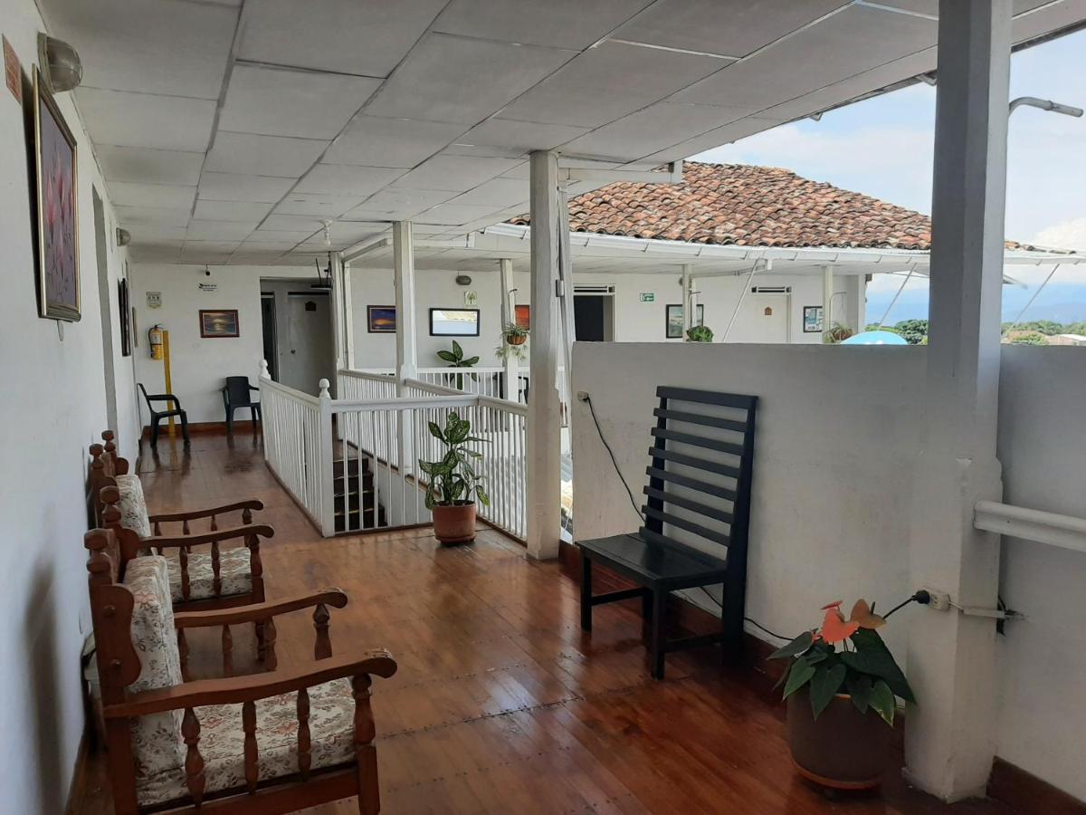 Hotel Andaluz Andalucia Екстер'єр фото