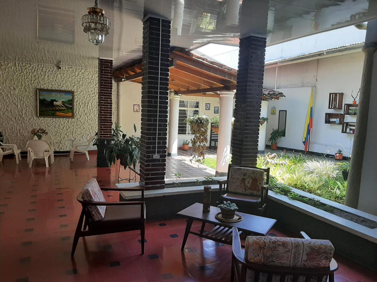 Hotel Andaluz Andalucia Екстер'єр фото