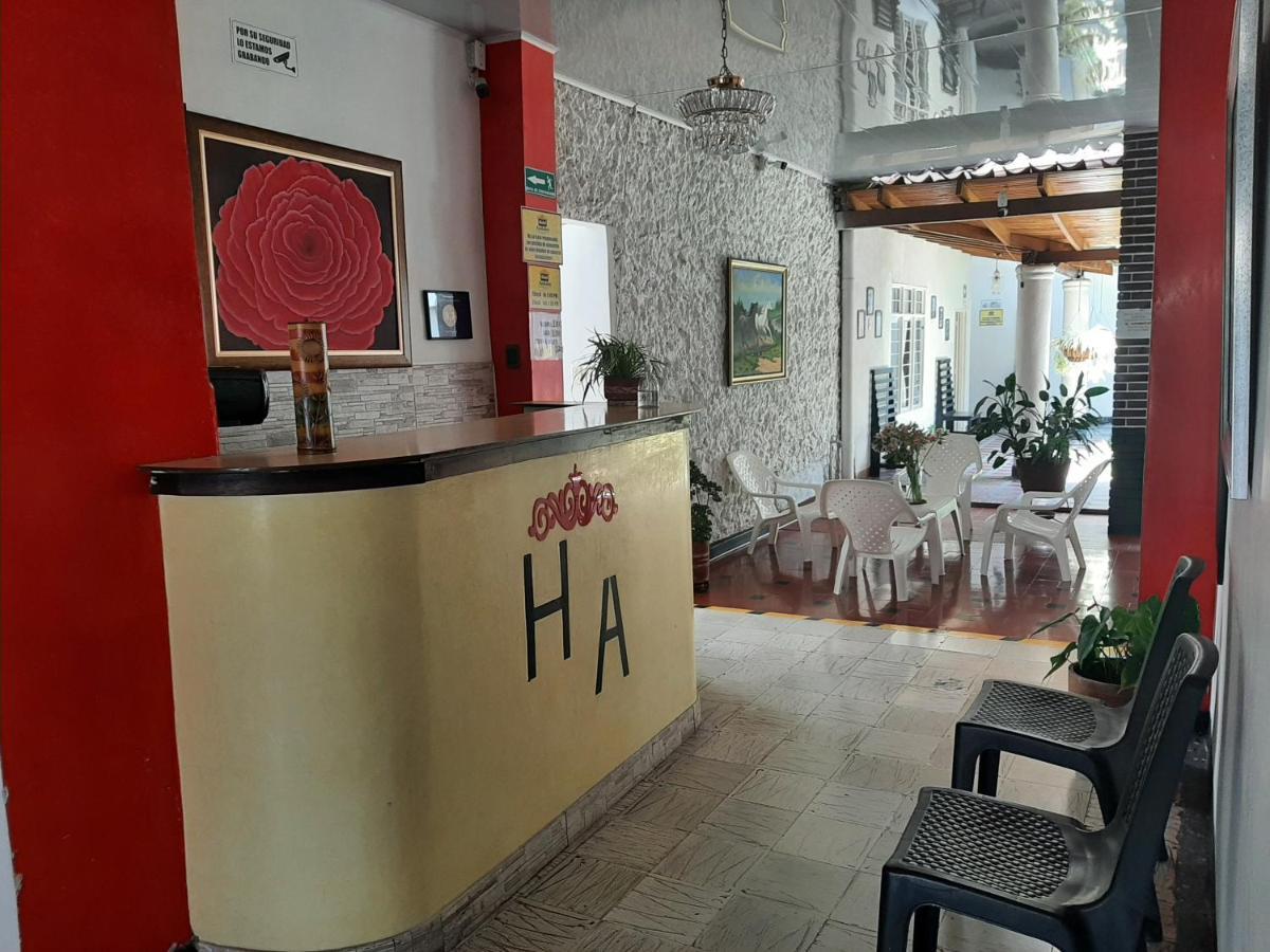 Hotel Andaluz Andalucia Екстер'єр фото